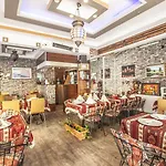 Hotell The New Season