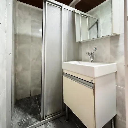 The New Season فندق *