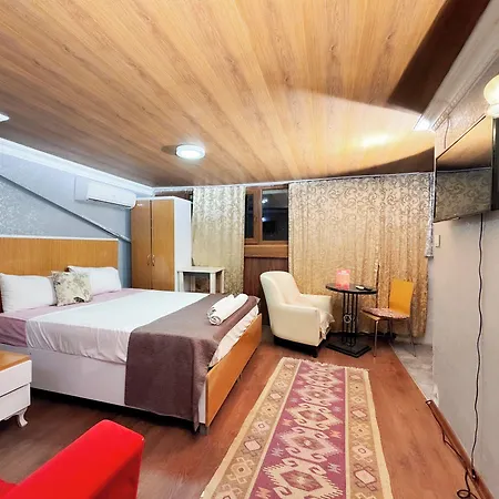 The New Season فندق *