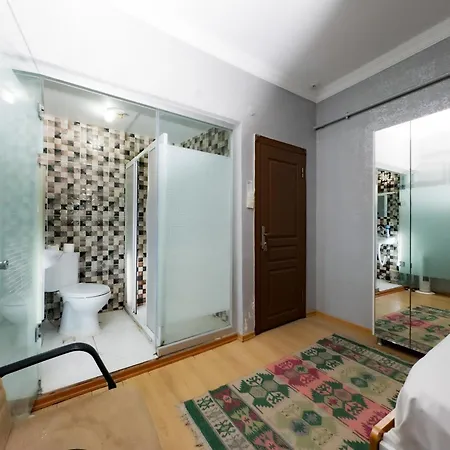 Hotell The New Season