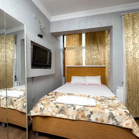 The New Season Hotell *