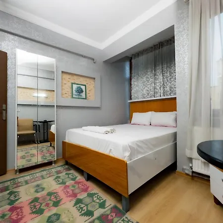 The New Season Hotell