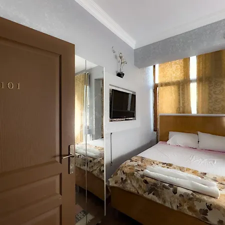 The New Season Hotell *