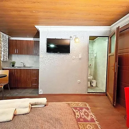 Hotel The New Season