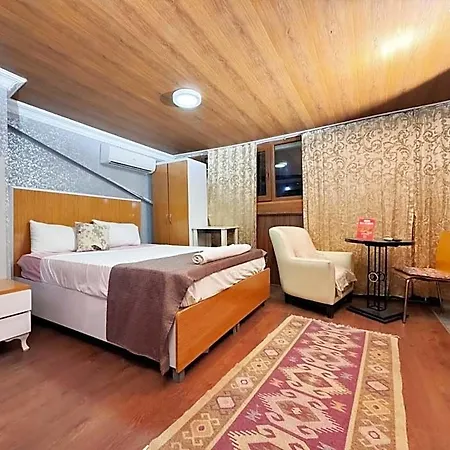 Hotel The New Season