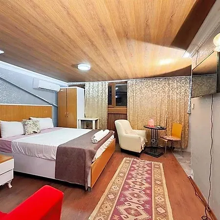 Hotel The New Season