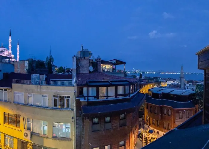 The New Season Hotell *