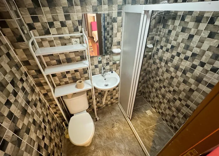 The New Season Hotell