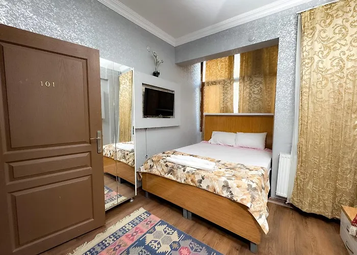 Hotell The New Season