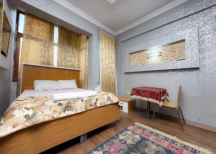 Hotell The New Season *