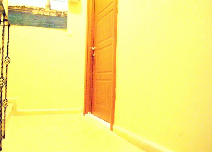 The New Season Hotell *