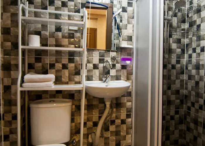 The New Season Hotell *