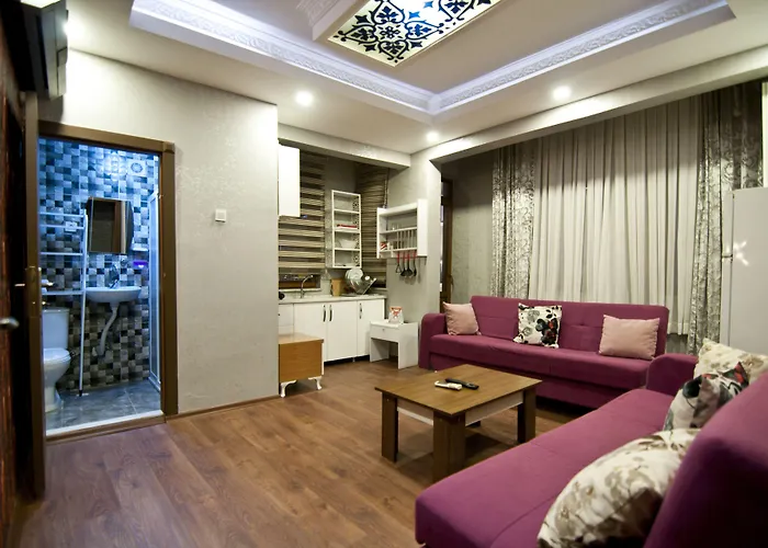 Hotell The New Season