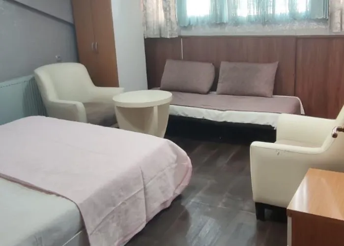 Hotell The New Season *