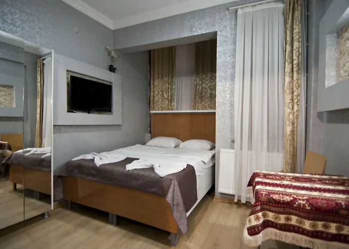 The New Season Hotell