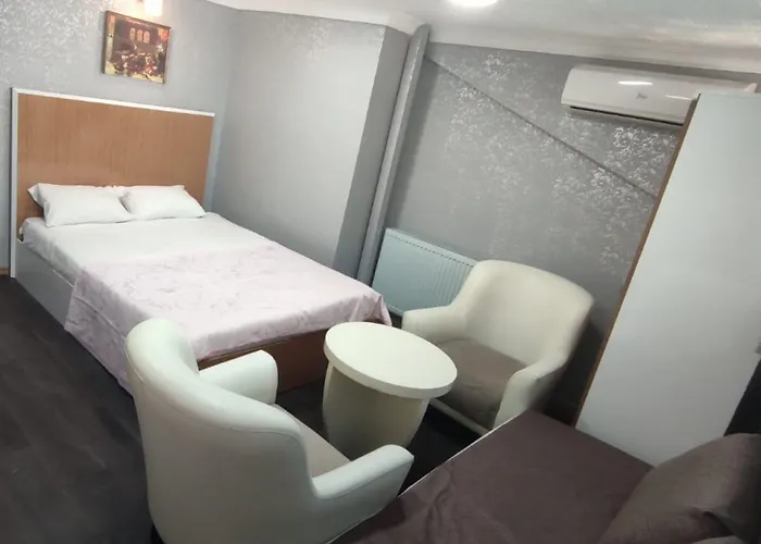 The New Season Hotell *