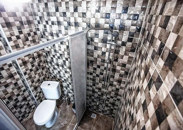 The New Season Hotell *