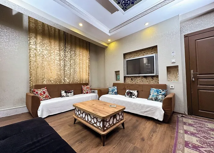 Hotell The New Season *