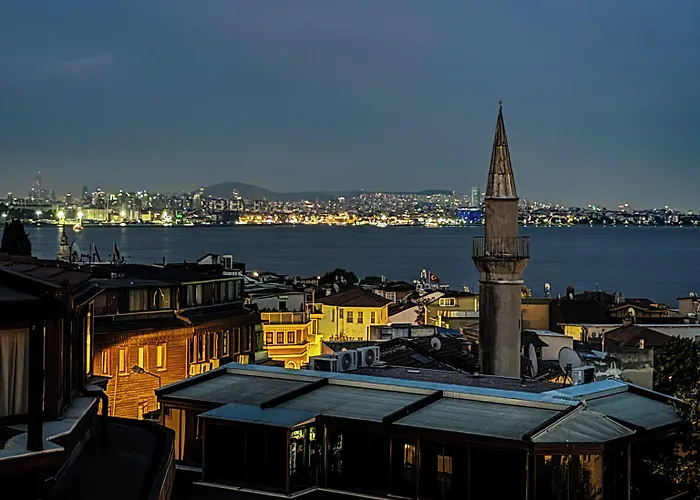 The New Season * Istanbul