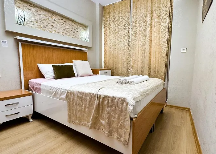 Hotell The New Season *