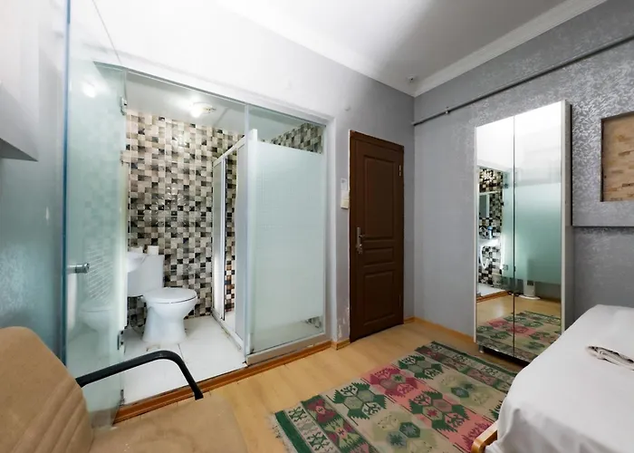 Hotell The New Season