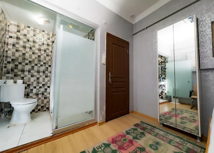 Hotell The New Season *