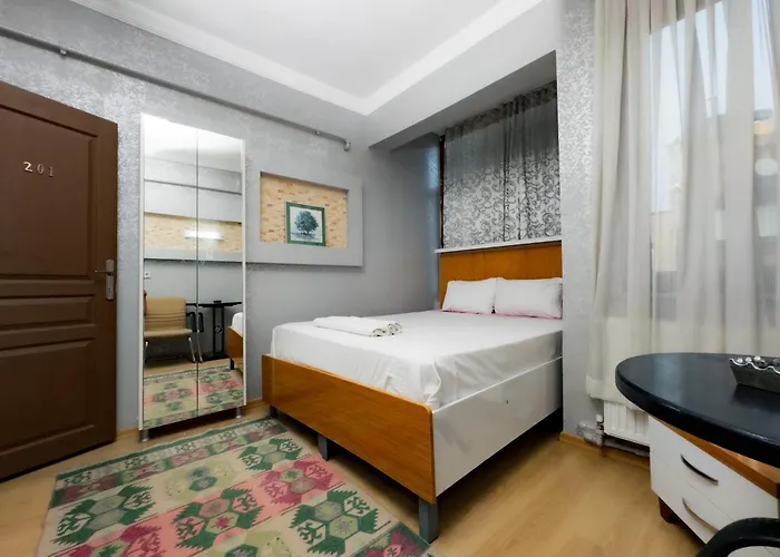 The New Season Hotell