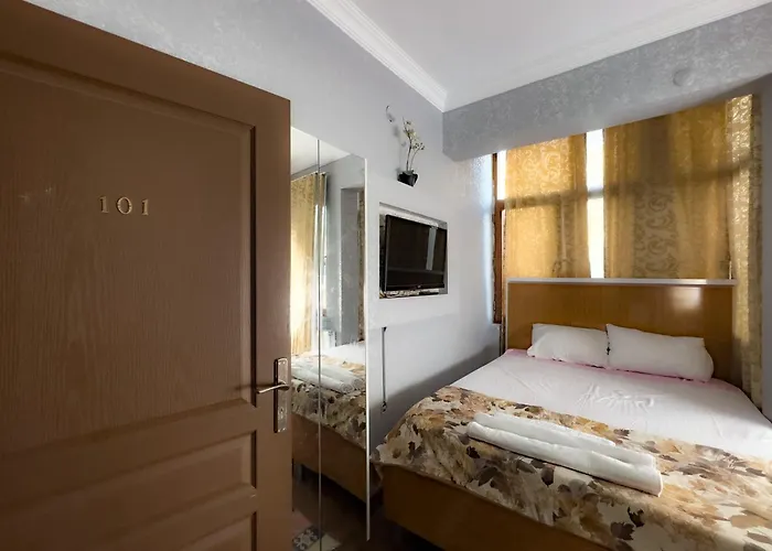 The New Season Hotell *