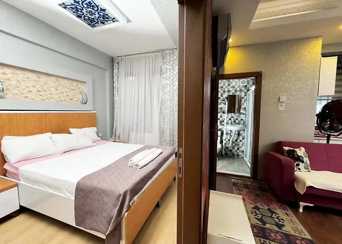 Hotell The New Season *