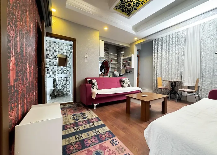 Hotell The New Season