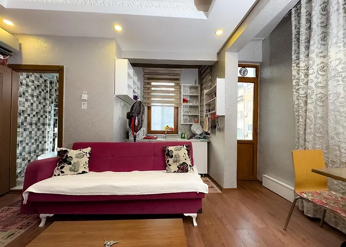 Hotell The New Season *