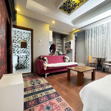 Hotel The New Season